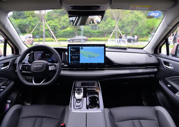 “傳統”對陣“新勢力” 廣汽埃安AION S對比小鵬G3i