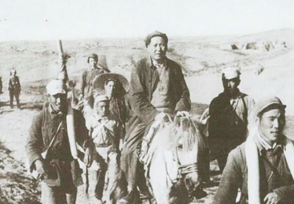 被紅軍活捉的張輝瓚，三位部下成將軍，三名子女解放後功成名就