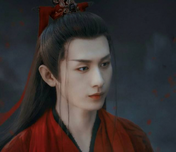 古裝美男有短板：李易峰發福，任嘉倫腿短，成毅全靠“破碎感”？