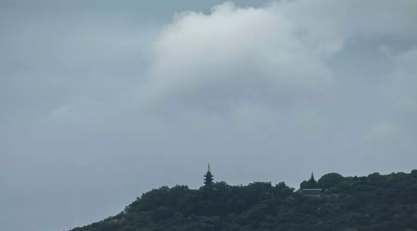 江湖沒了金庸,金庸的江湖卻一直都在 江湖沒了金庸,金庸的江湖卻一直都在