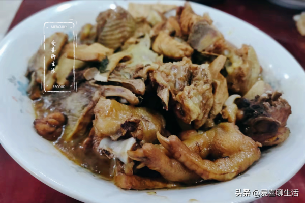 初冬我家常吃這肉，12元一斤，加一樣鍋中一燉，鮮美滋補強身健體