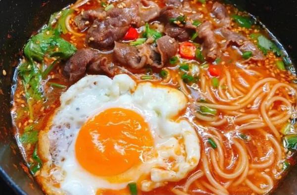 麵條別再煮著吃了，學會這樣做頓頓吃不膩，每次一大盤都不夠