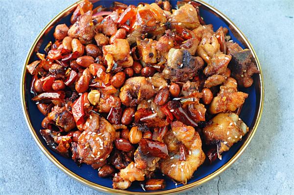 湖南人個個都喜歡，小朋友尤其愛，加點花生米炒一炒，香掉牙