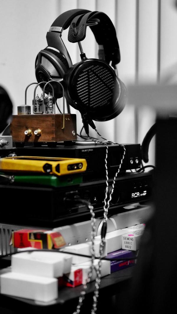 一隻平板振膜耳機賣三萬多？騙錢？坑人？還是物有所值？