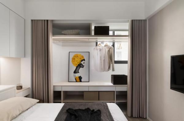 同樣是臥室,她連窗邊都不放過,請師傅裝成衣帽間,多出2㎡收納 同樣是臥室,她連窗邊都不放過,請師傅裝成衣帽間,多出2㎡收納