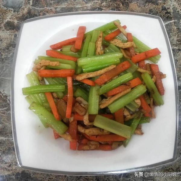 這是我家一週能吃八次的素三鮮炒菜,清淡解膩,一上桌就搶光了 這是我家一週能吃八次的素三鮮炒菜,清淡解膩,一上桌就搶光了