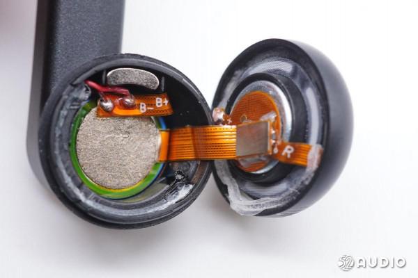 黑鯊鳳鳴真無線藍芽耳機拆解，自研超低延時，支援遊戲超低延時