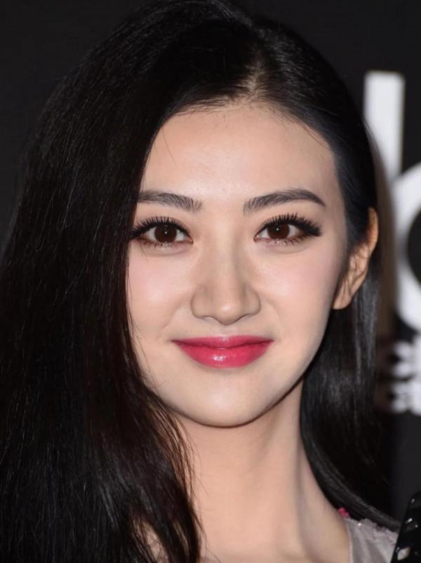 女明星懟臉無美顏心美得生動真實，這組照片真的讓人看到了