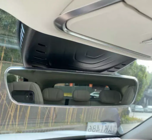 材料工程師體驗嵐圖FREE試裝車：主體已成形，細節再推敲