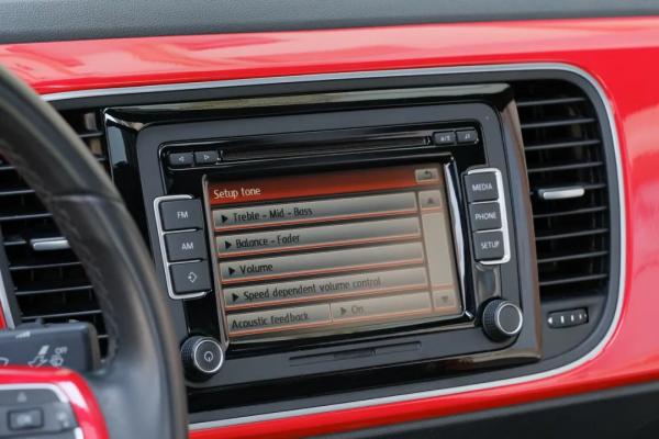 大眾 甲殼蟲:動力入門配置到頂,實惠又有品 大眾 甲殼蟲:動力入門配置到頂,實惠又有品