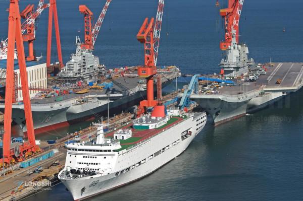 解放軍艦隊抵近北美，055大驅一馬當先，對等威懾巡航，航母可期