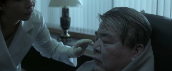 三刷《雙瞳》後,我發現觀眾都被騙了,整部影片就是黃火土的幻覺 三刷《雙瞳》後,我發現觀眾都被騙了,整部影片就是黃火土的幻覺