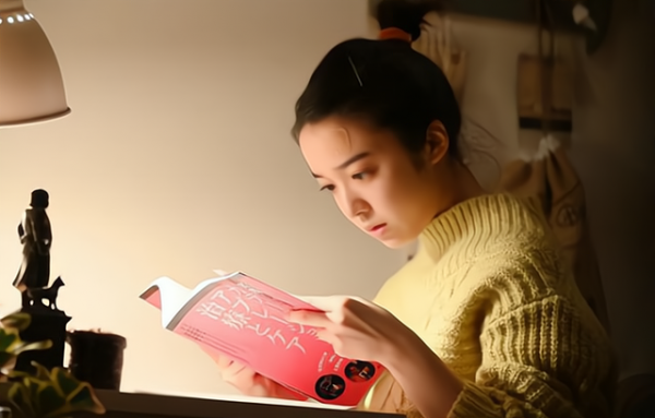 同齡閨蜜一個19歲生娃，一個30歲生娃，35歲相見，簡直是天壤之別