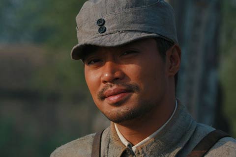 將軍不慎摔了一跤,忽然茅塞頓開:哈哈,找到破敵之策了 將軍不慎摔了一跤,忽然茅塞頓開:哈哈,找到破敵之策了