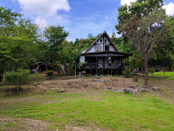 您現在可以在日本租用整座山和鄉村小屋