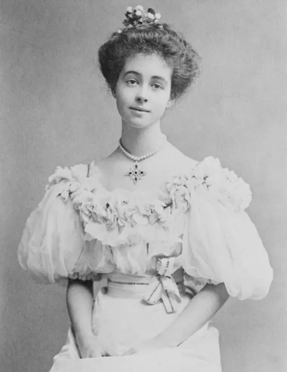 被迫嫁入豪門後,她和真愛私奔,成為一代傳奇 被迫嫁入豪門後,她和真愛私奔,成為一代傳奇