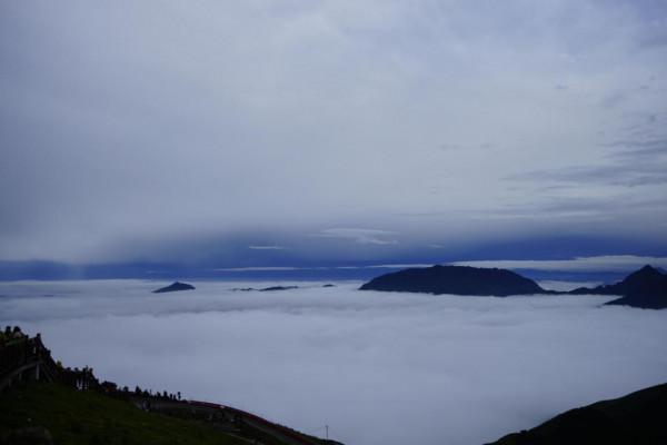 挑戰川西高原,舒適與越野效能否兼得,讓UNI-K告訴你答案 挑戰川西高原,舒適與越野效能否兼得,讓UNI-K告訴你答案