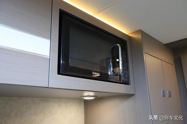 兩室一廳帶3.0T動力房車來啦！有麻將桌和獨立廚衛，實用舒適