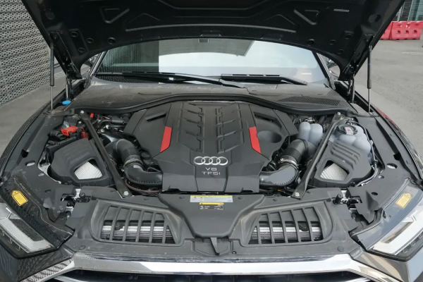 配V8發動機迸發571匹馬力,車長5309mm,解讀奧迪S8 配V8發動機迸發571匹馬力,車長5309mm,解讀奧迪S8