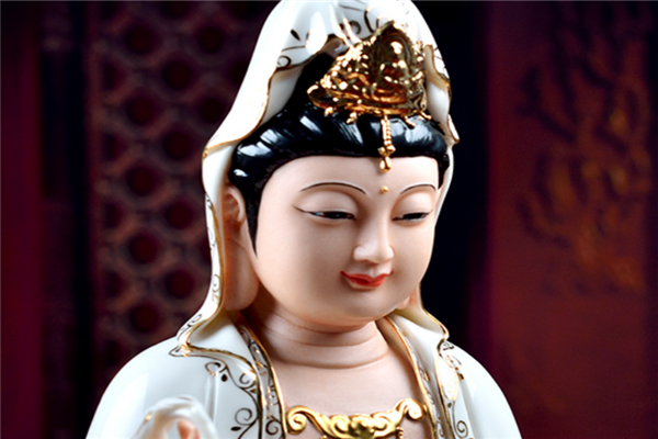 神人成親,楊戩的父親遭五雷轟頂,長兄被誅,為何妹妹楊嬋無事? 神人成親,楊戩的父親遭五雷轟頂,長兄被誅,為何妹妹楊嬋無事?