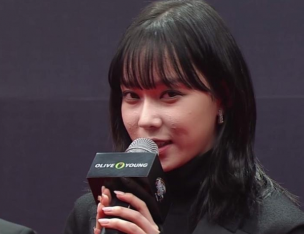 年末舞臺扯下韓娛遮羞布，顏值低、實力差還抄襲，韓國愛豆不行了