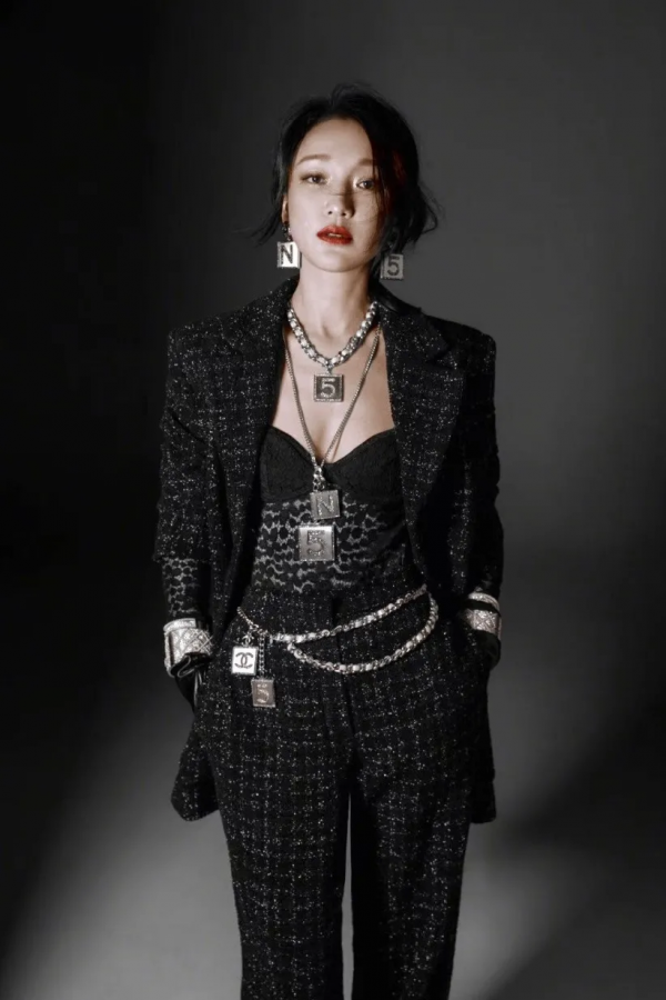 中秋小長假跟著周也歐陽娜娜變身時髦精