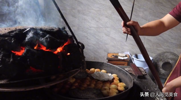 四川大叔在農村做獨一份小吃,一天只賣20鍋,沒有接班人快失傳了 四川大叔在農村做獨一份小吃,一天只賣20鍋,沒有接班人快失傳了