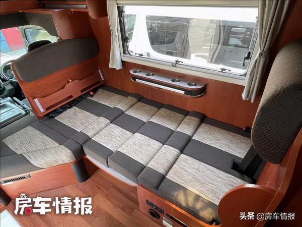 豐田四驅輕卡房車,柴油動力自動擋,長度僅4.9米內部空間卻很大 豐田四驅輕卡房車,柴油動力自動擋,長度僅4.9米內部空間卻很大