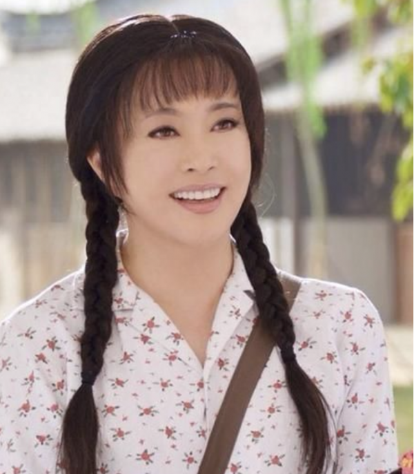 越整越難看後遺症一堆的9位女星！臉像鞋拔子，不敢做大表情