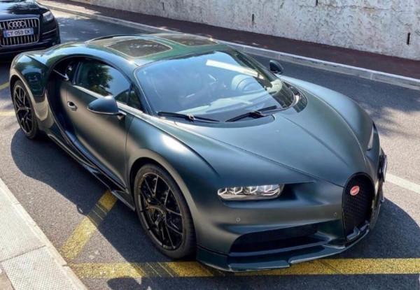 俄羅斯寡頭，身家千億，超跑15輛，5輛是布加迪