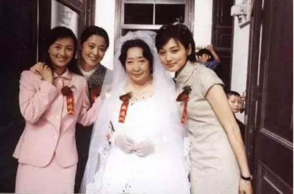 “牛大嬸”彭玉:大女兒離婚,小女兒嫁賣水果小夥兒,67歲二婚 “牛大嬸”彭玉:大女兒離婚,小女兒嫁賣水果小夥兒,67歲二婚