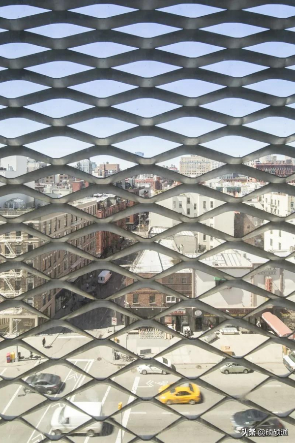 外立面 | 金屬拉伸網：型別、造價、特徵、施工工藝及​應用場景