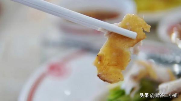 中國人在泰國生活，慕名來吃曼谷的中餐廳，一隻滷鵝傳了四代人