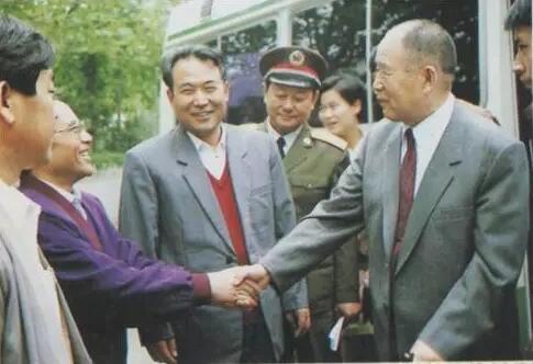 他曾是中央副主席,96歲病逝,同鄉人哽咽:新縣五萬烈士等你回家 他曾是中央副主席,96歲病逝,同鄉人哽咽:新縣五萬烈士等你回家