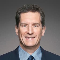 出身貧寒到身價400億，鄧文迪就這樣改寫了她的命運