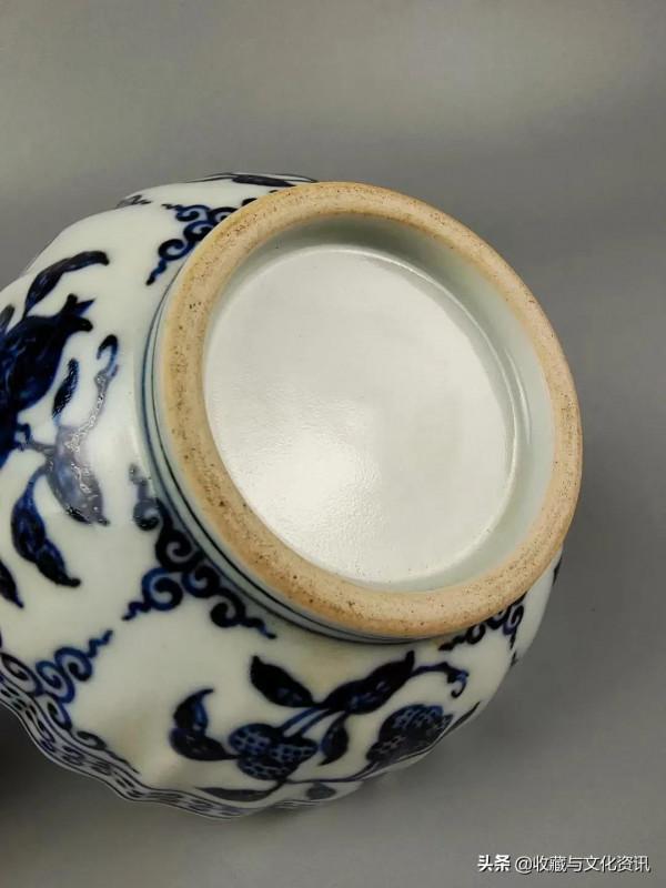 明青花花卉纏枝蓮忍冬紋花口杯鑑賞