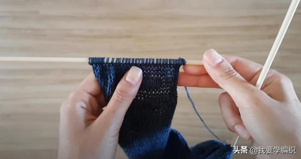 適合日常穿搭的休閒毛衣,混拼色低領毛衣教程,簡約大方適合新手 適合日常穿搭的休閒毛衣,混拼色低領毛衣教程,簡約大方適合新手