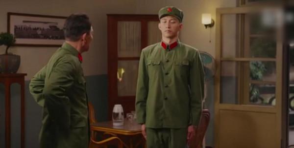 《王牌部隊》再現狗血劇情，新兵高粱隨意篡改提幹名單，太離譜了