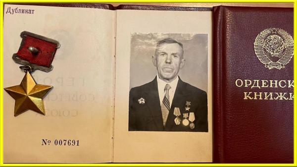 和收藏蘇章的大佬嘮嗑,發現個比掙錢更上頭的生意經 和收藏蘇章的大佬嘮嗑,發現個比掙錢更上頭的生意經