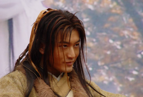 古裝美男有短板：李易峰發福，任嘉倫腿短，成毅全靠“破碎感”？