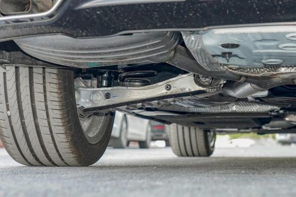 奧迪A4L更換後減振器多少錢?後減振器如何拆裝? 奧迪A4L更換後減振器多少錢?後減振器如何拆裝?