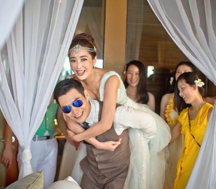 嚴屹寬杜若溪:一見鍾情愛上你,買房只寫老婆名字,婚後恩愛依舊 嚴屹寬杜若溪:一見鍾情愛上你,買房只寫老婆名字,婚後恩愛依舊