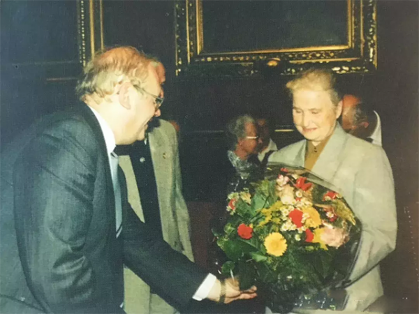 03年,86歲瓦格納病逝,68年中國異鄉歲月:最後與丈夫杜承榮合葬 03年,86歲瓦格納病逝,68年中國異鄉歲月:最後與丈夫杜承榮合葬