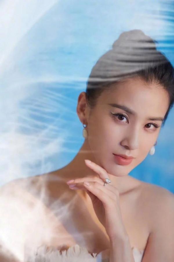 黃聖依美照一冊,欣賞 黃聖依美照一冊,欣賞