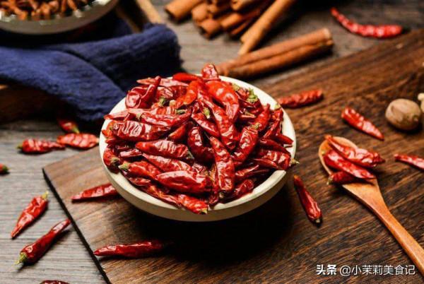 明天進三九，記得叮囑家人“3吃3不吃3不做”，平穩度過數九寒天