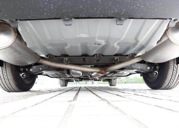 號稱國產車代表,車長5米,入門就配1.8T引擎,紅旗H7實力如何? 號稱國產車代表,車長5米,入門就配1.8T引擎,紅旗H7實力如何?