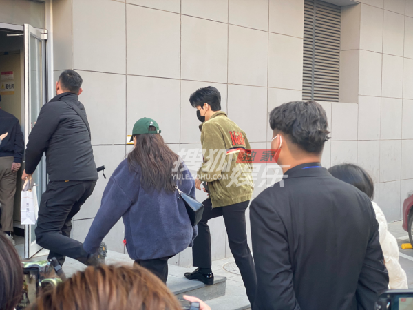 杜江毛曉彤唐藝昕宋祖兒等現身央視文聯春晚彩排 造型驚豔狀態佳