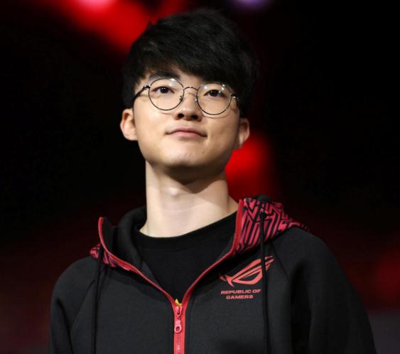 LPL害怕嗎？Faker續約失敗Deft養老，LCK兩隊完成銀河戰艦劍指S12