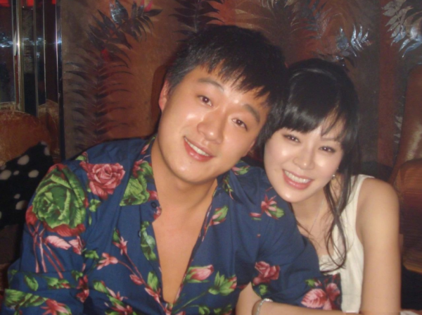 關悅：曾被佟大為分手，以淚洗面，複合後恩愛至今生三子幸福美滿