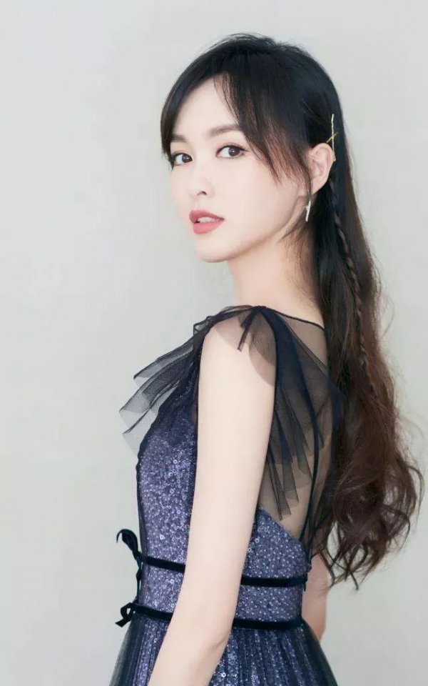 唐嫣:溫婉大方美麗動人高畫質寫真集(1) 唐嫣:溫婉大方美麗動人高畫質寫真集(1)